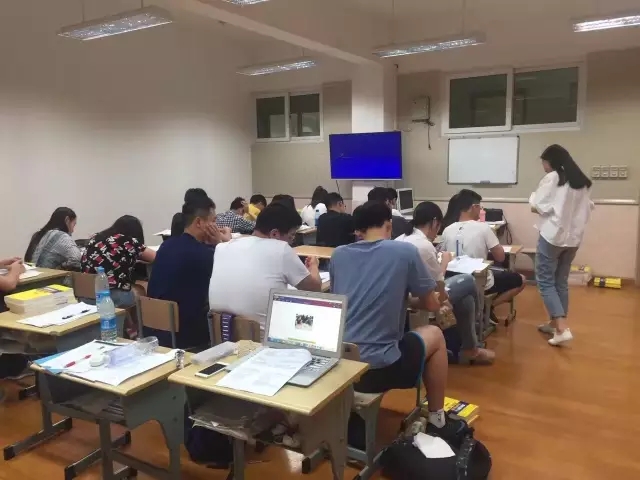 師生互動